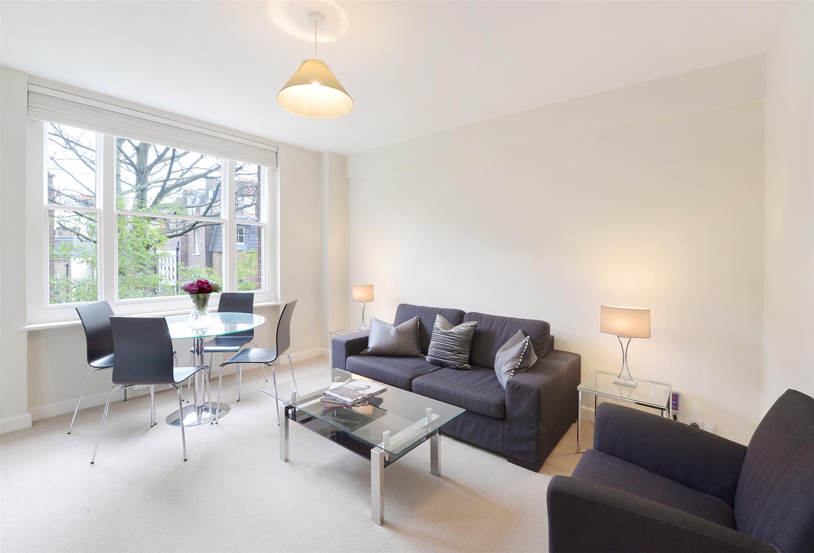 2 bed flat to rent in Hill Street, London  - Property Image 2