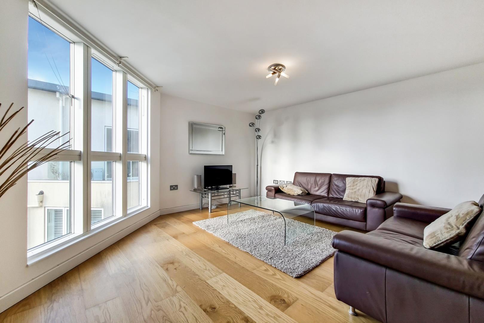 2 bed apartment for sale in Water Gardens Square, London  - Property Image 3