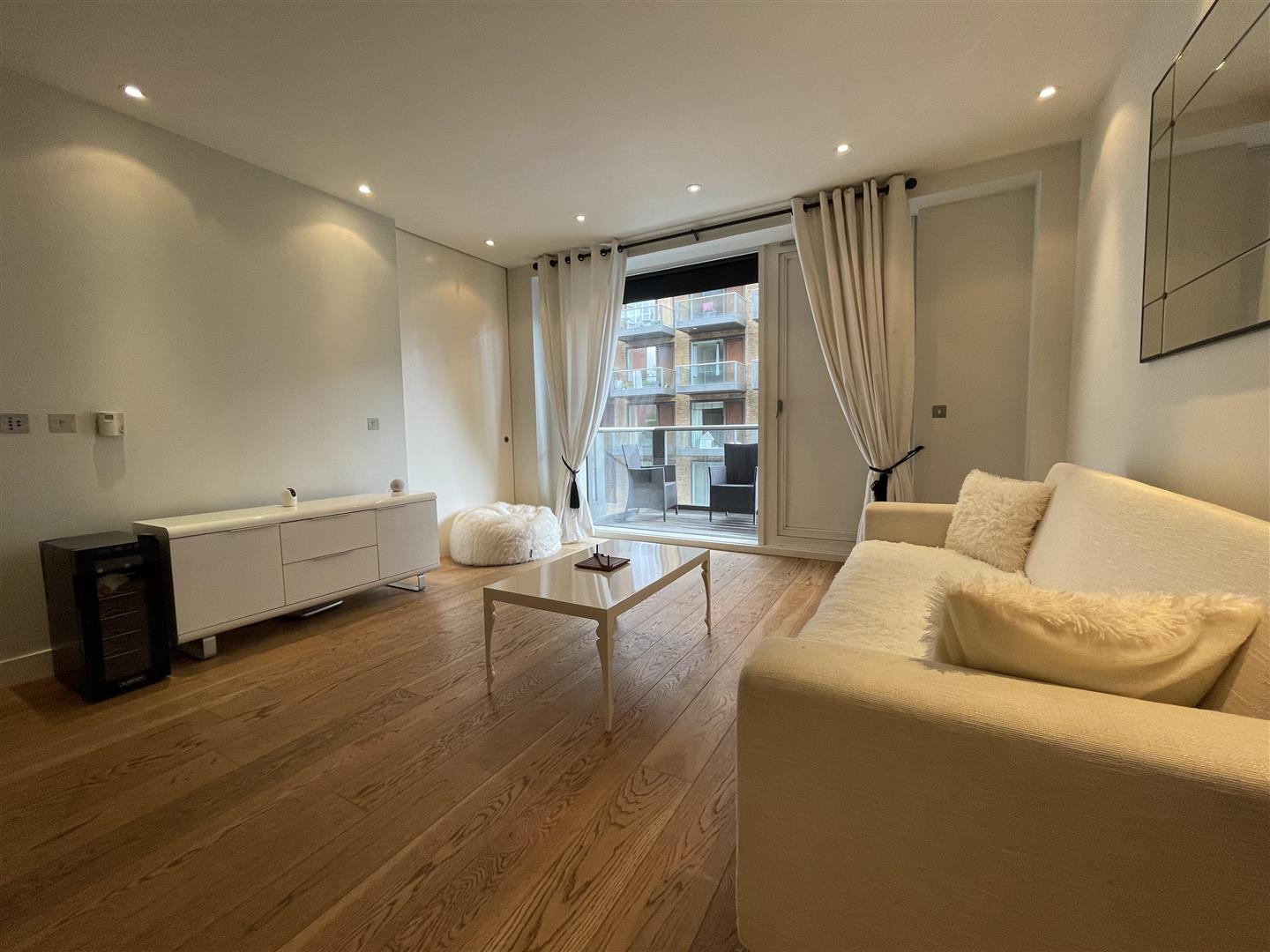 1 bed apartment to rent in Gatliff Road, London  - Property Image 2