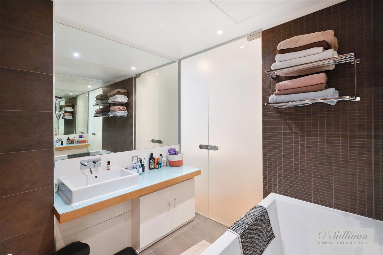 1 bed apartment to rent in Gatliff Road, London  - Property Image 8