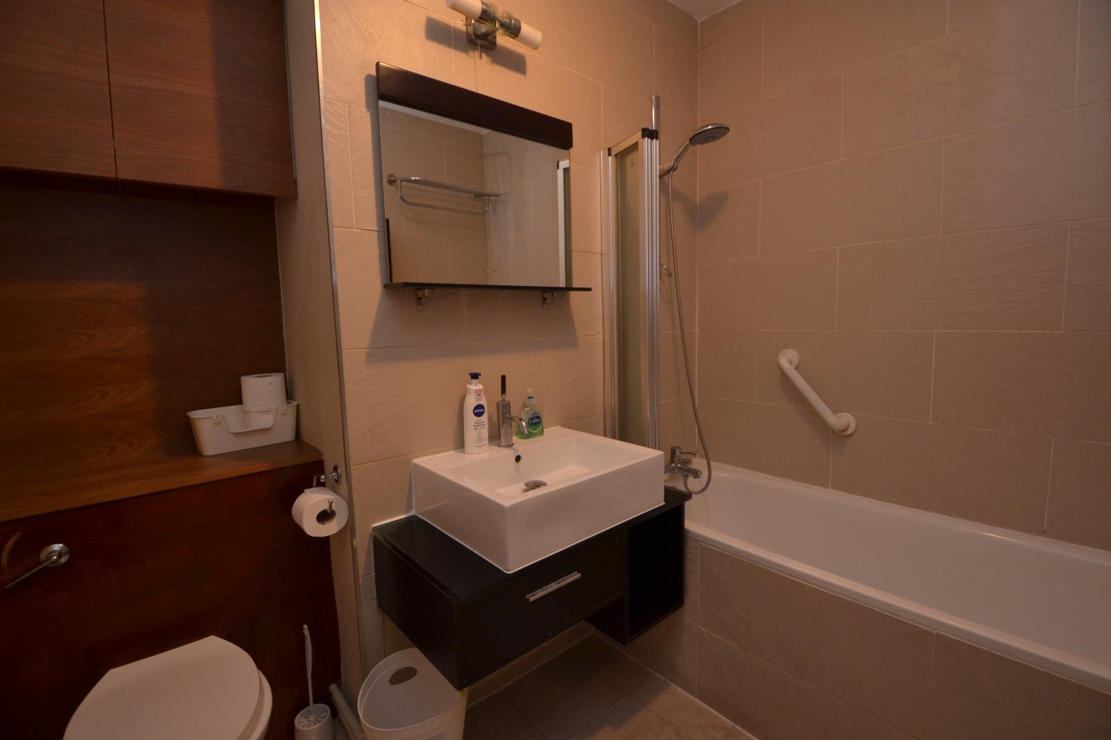 2 bed apartment to rent in Maida Vale, London  - Property Image 8