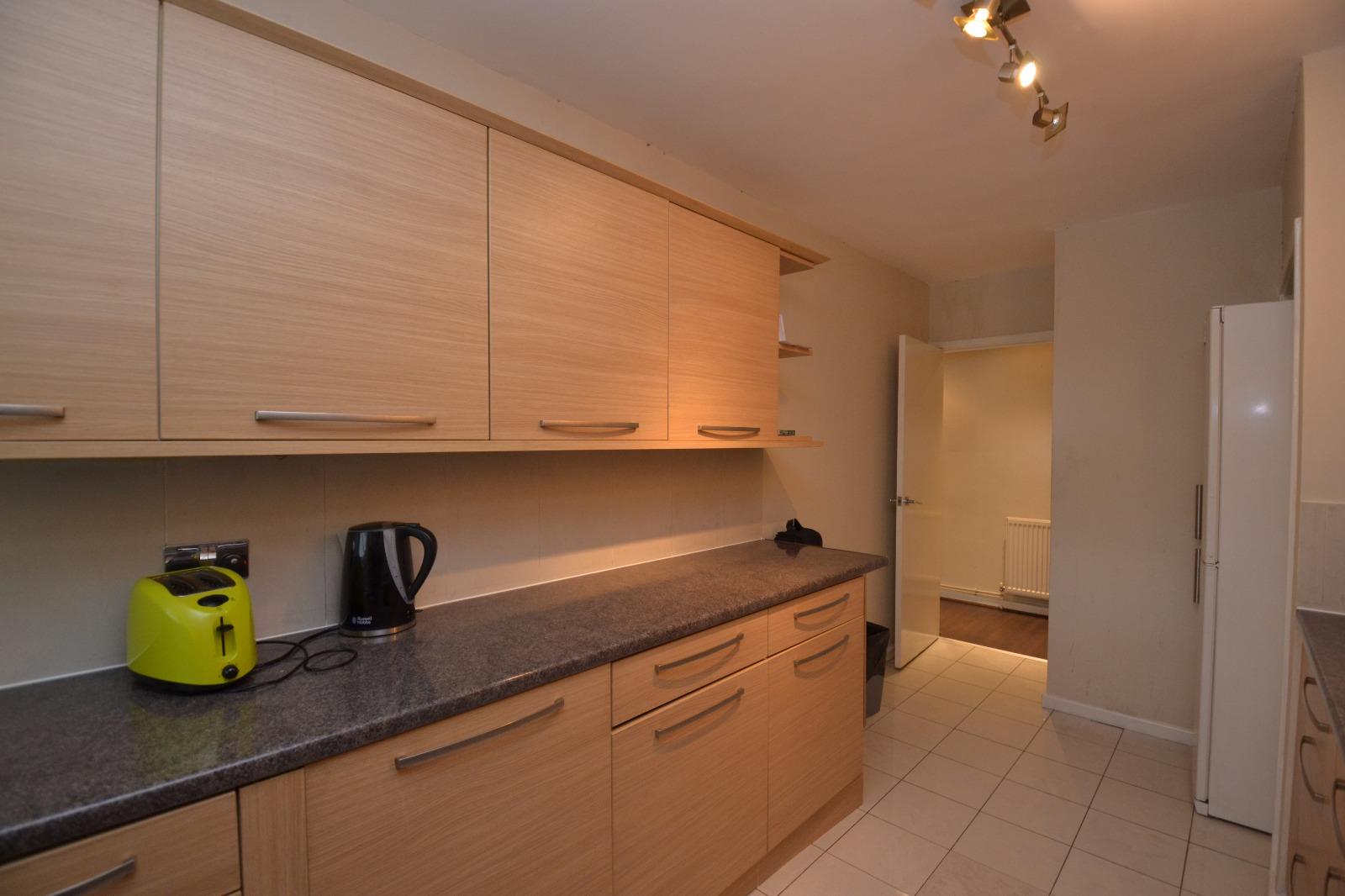 2 bed apartment to rent in Maida Vale, London  - Property Image 7