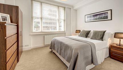 2 bed apartment to rent in Hill Street, London  - Property Image 4