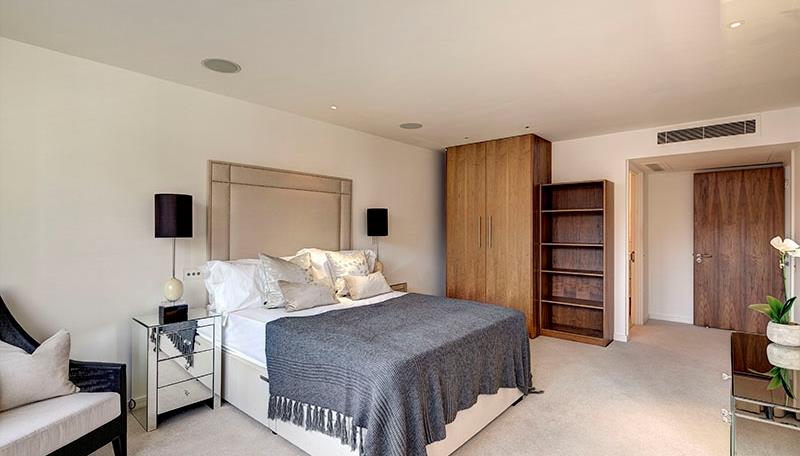 2 bed apartment to rent in Young Street, London  - Property Image 4