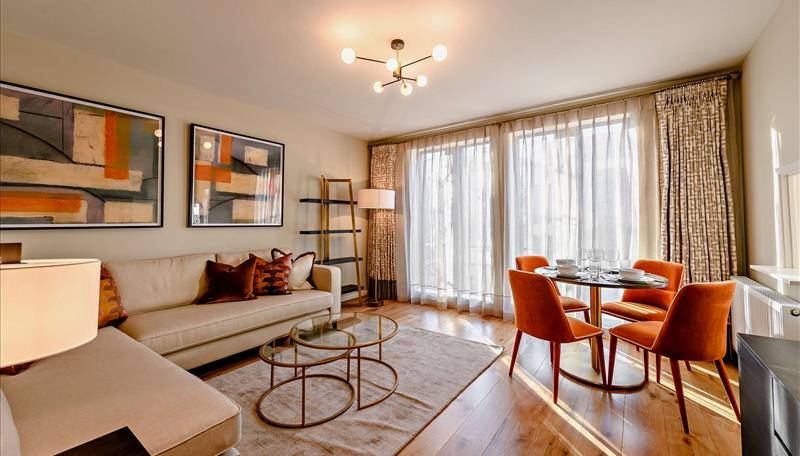 2 bed apartment to rent in Fulham Road, London 1