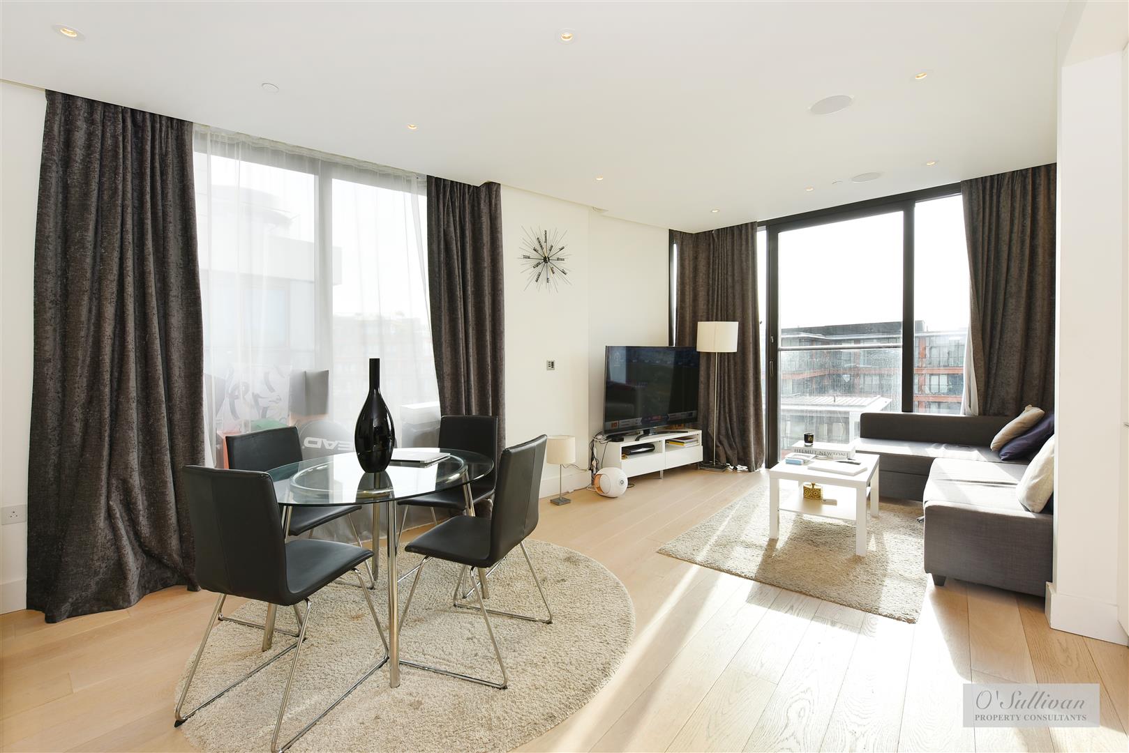 1 bed apartment for sale in Merchant Square, London - Property Image 1