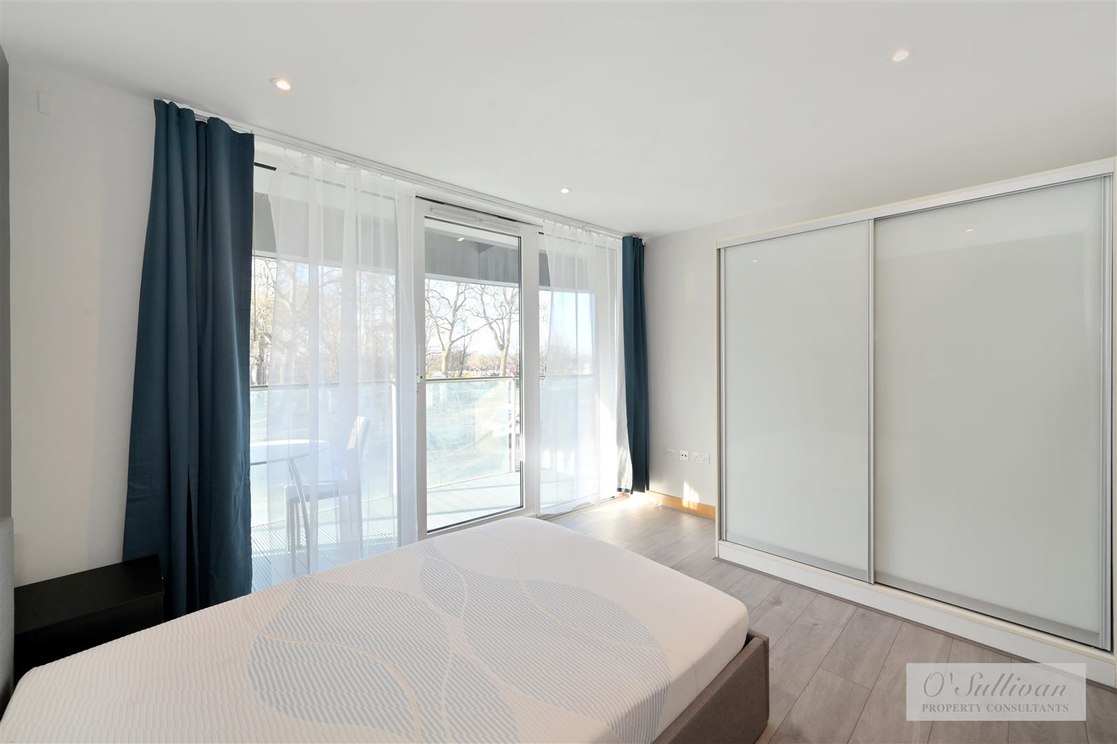 1 bed apartment to rent in Queenstown Road, London  - Property Image 3