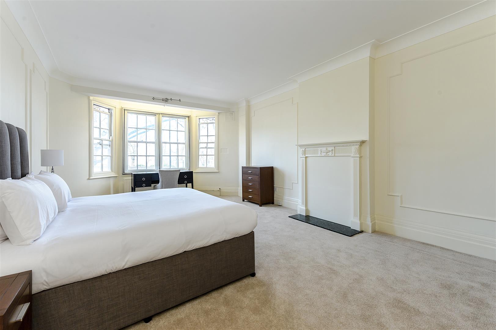 5 bed apartment to rent in Park Road, London  - Property Image 6