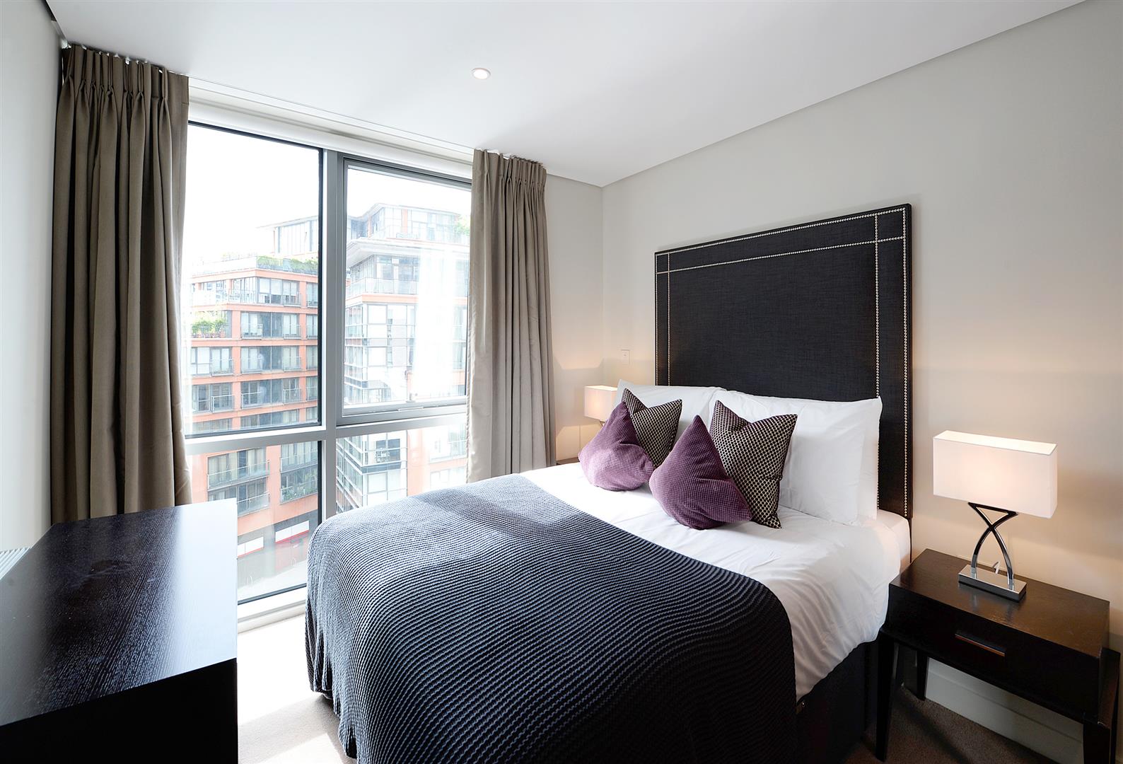 3 bed apartment to rent in Merchant Square East, London 5