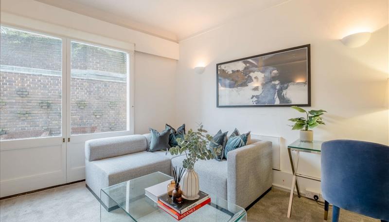 2 bed apartment to rent in Park Road, London  - Property Image 1