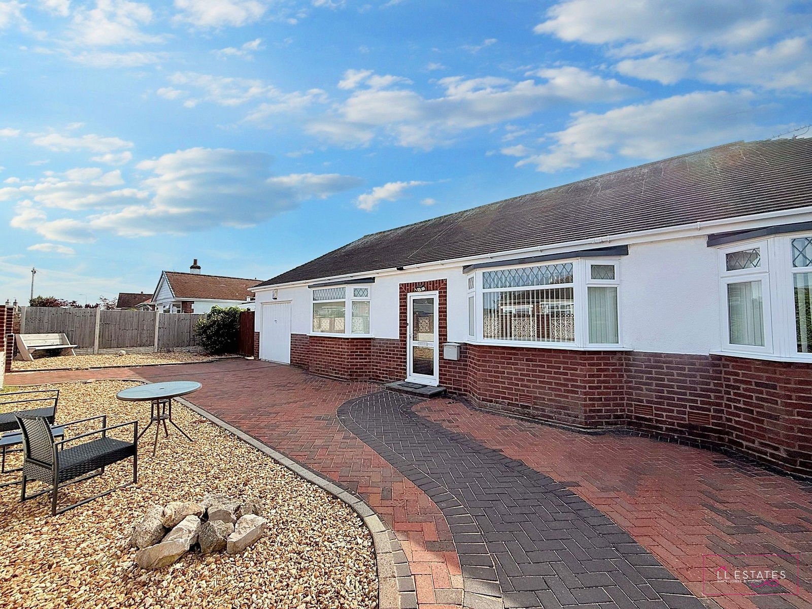 2 bed bungalow to rent in Rosehill Road, Rhyl, LL18
