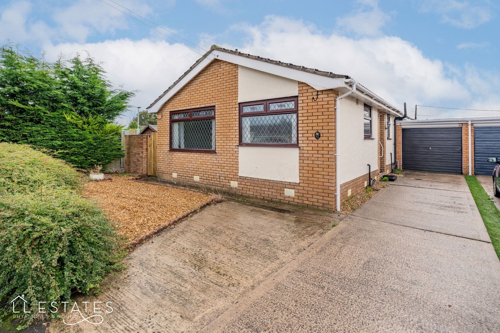 2 bed bungalow for sale in Cedar Avenue, Rhyl  - Property Image 1