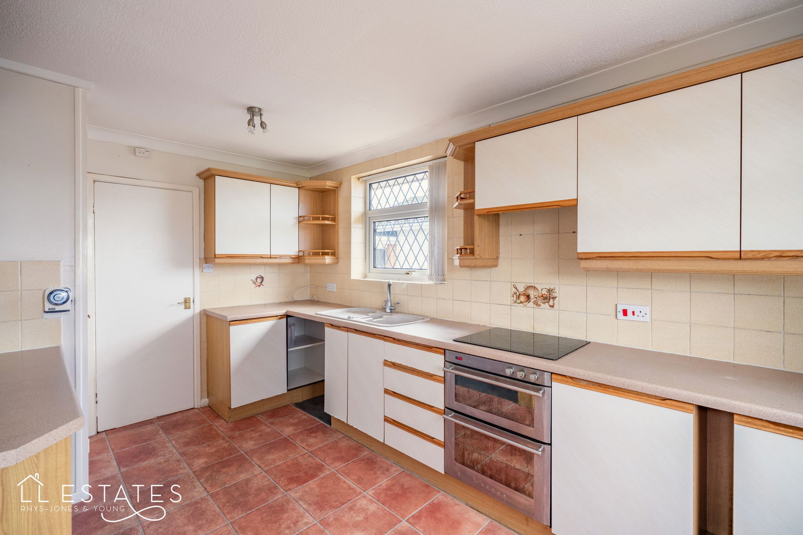 2 bed bungalow for sale in Cedar Avenue, Rhyl  - Property Image 6