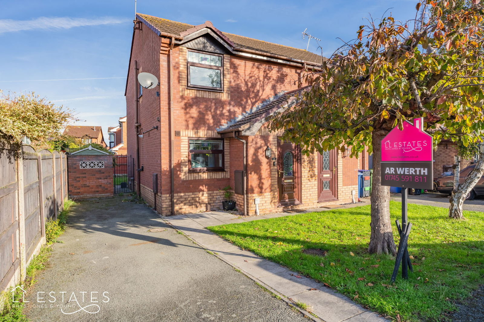 2 bed semi-detached house for sale in Fern Close, Rhyl  - Property Image 1