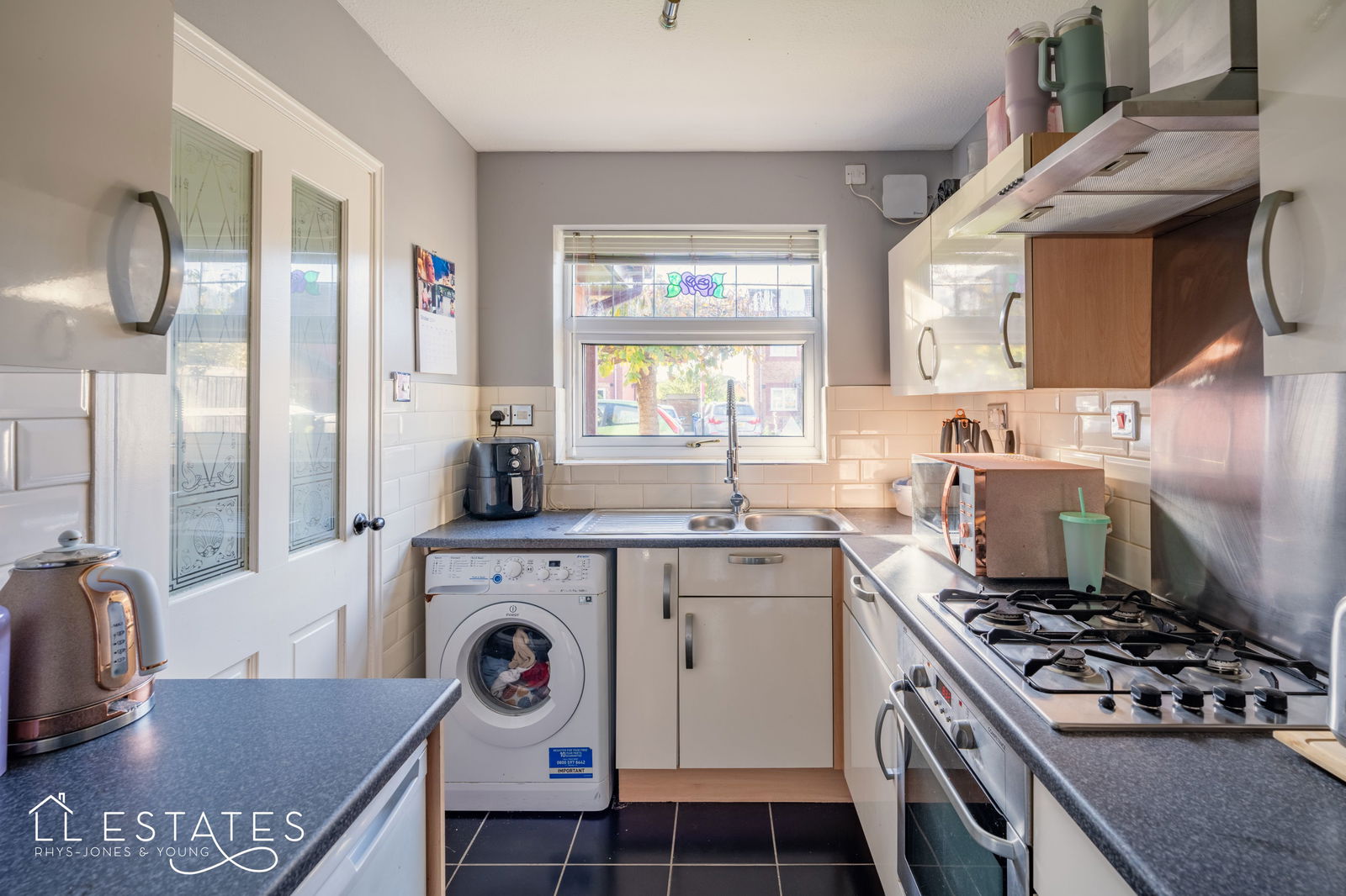 2 bed semi-detached house for sale in Fern Close, Rhyl  - Property Image 3