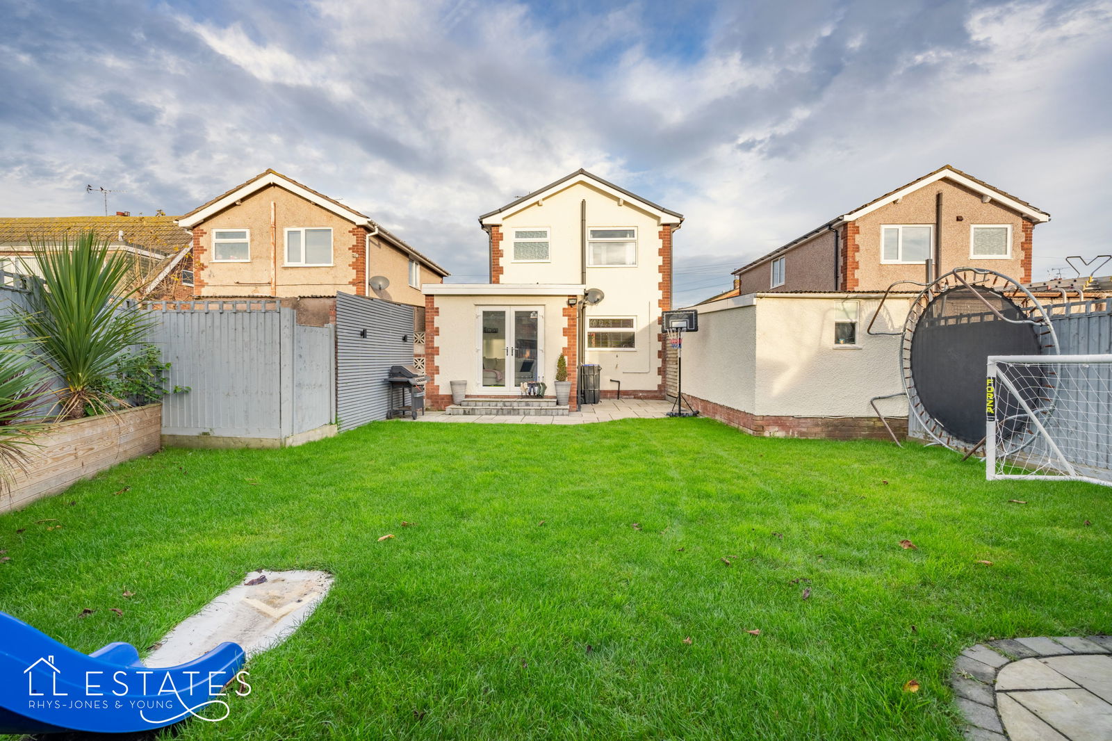 3 bed detached house for sale in Grosvenor Road, Prestatyn  - Property Image 12