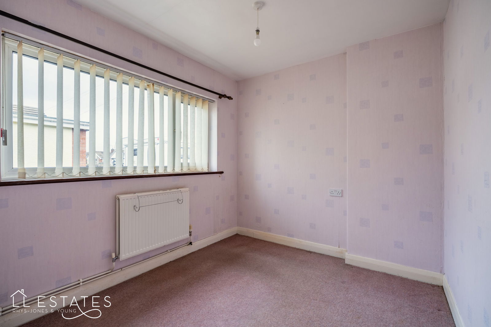 2 bed bungalow for sale in Ashly Court, St. Asaph  - Property Image 2