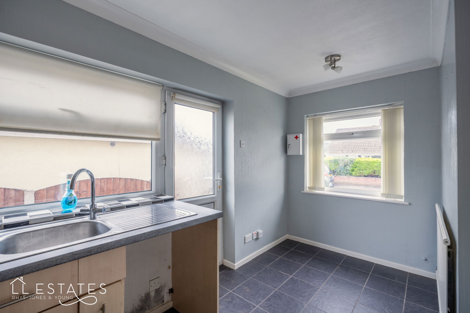 2 bed semi-detached bungalow for sale in Beverley Drive, Prestatyn  - Property Image 3