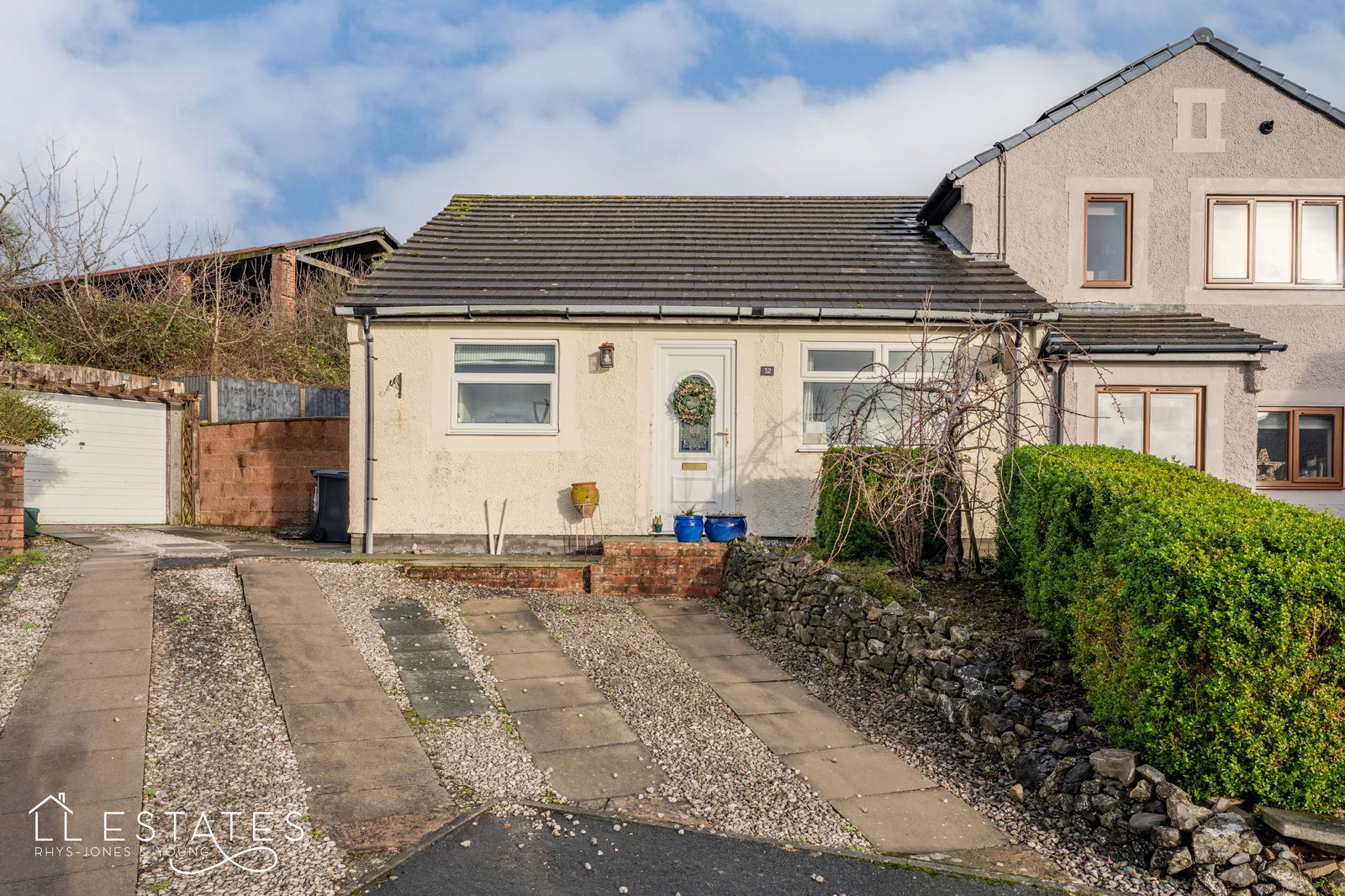 2 bed semi-detached bungalow for sale in Maes Offa, Rhyl  - Property Image 1