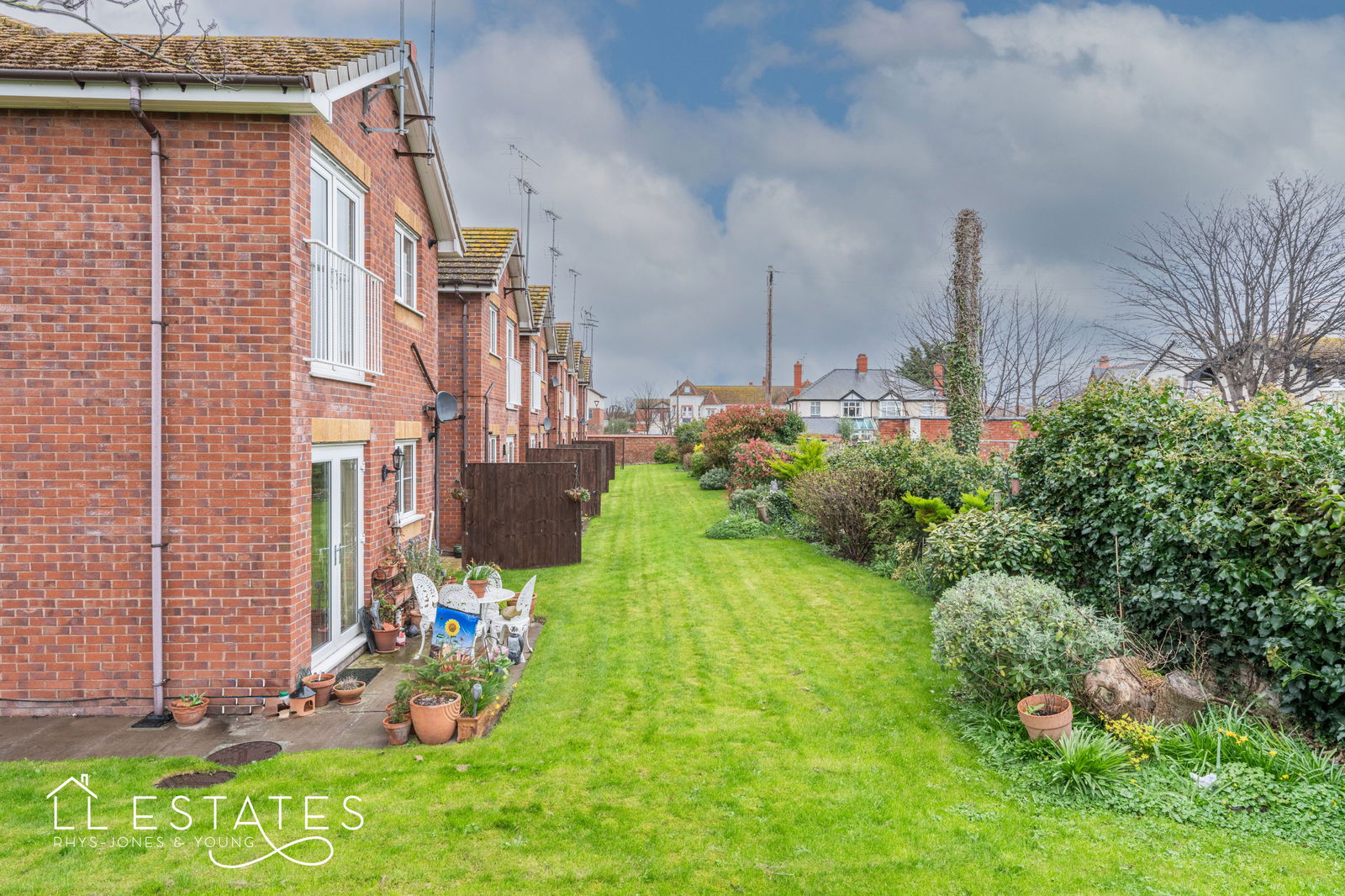 2 bed apartment for sale in Boughton Avenue, Rhyl  - Property Image 2