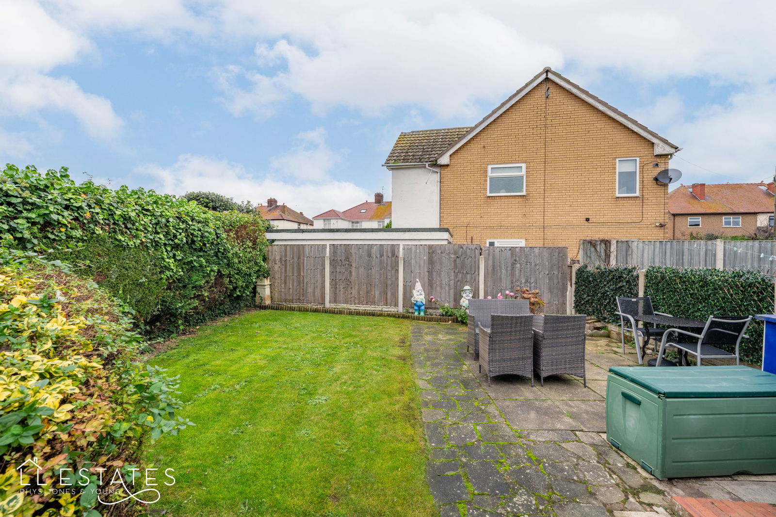 3 bed semi-detached house for sale in St. Georges Crescent, Rhyl  - Property Image 10