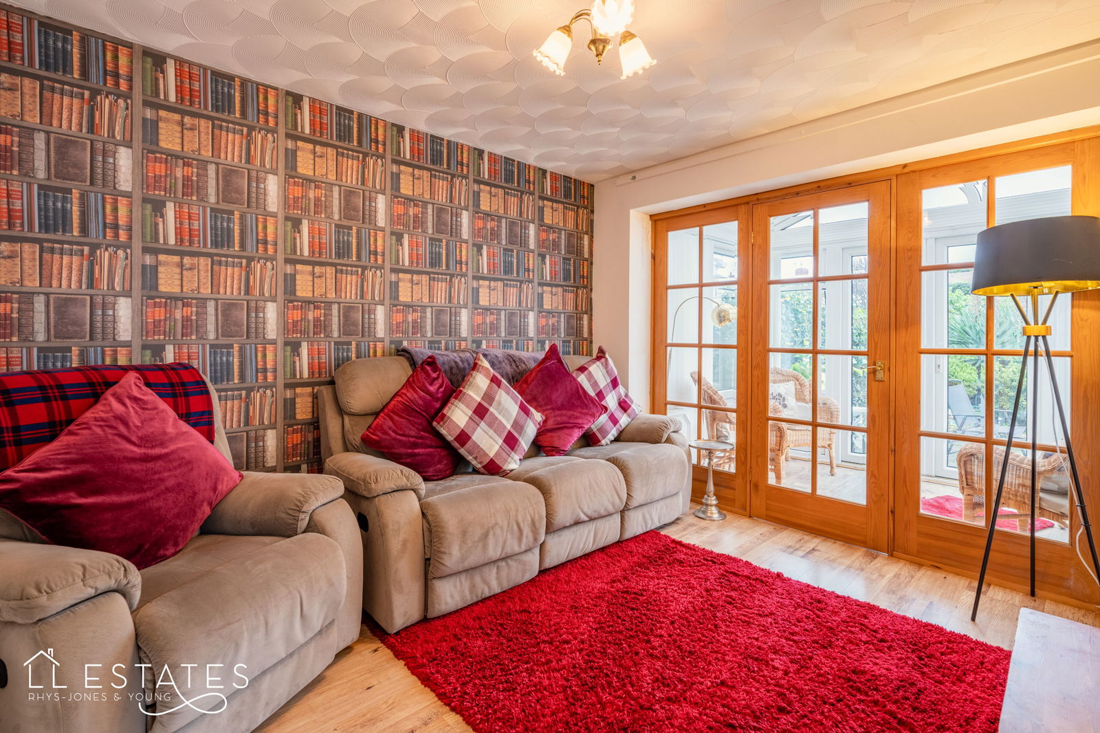 3 bed semi-detached house for sale in St. Georges Crescent, Rhyl  - Property Image 4