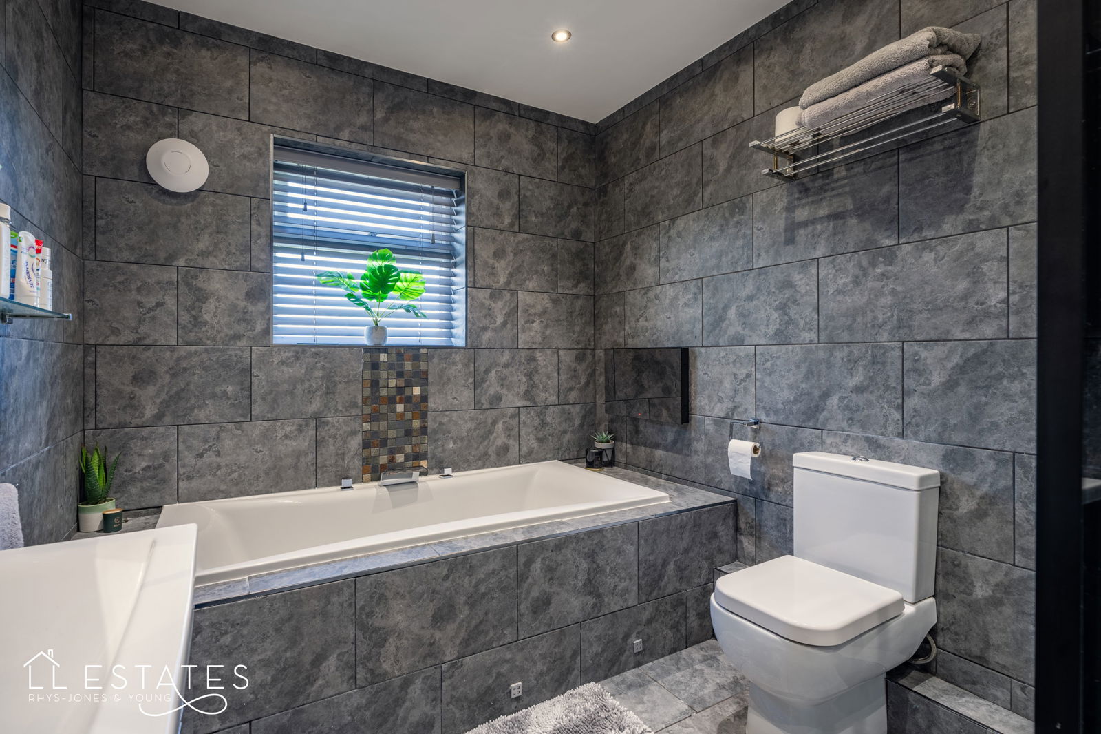 5 bed detached house for sale in Tyn Y Morfa, Holywell  - Property Image 6