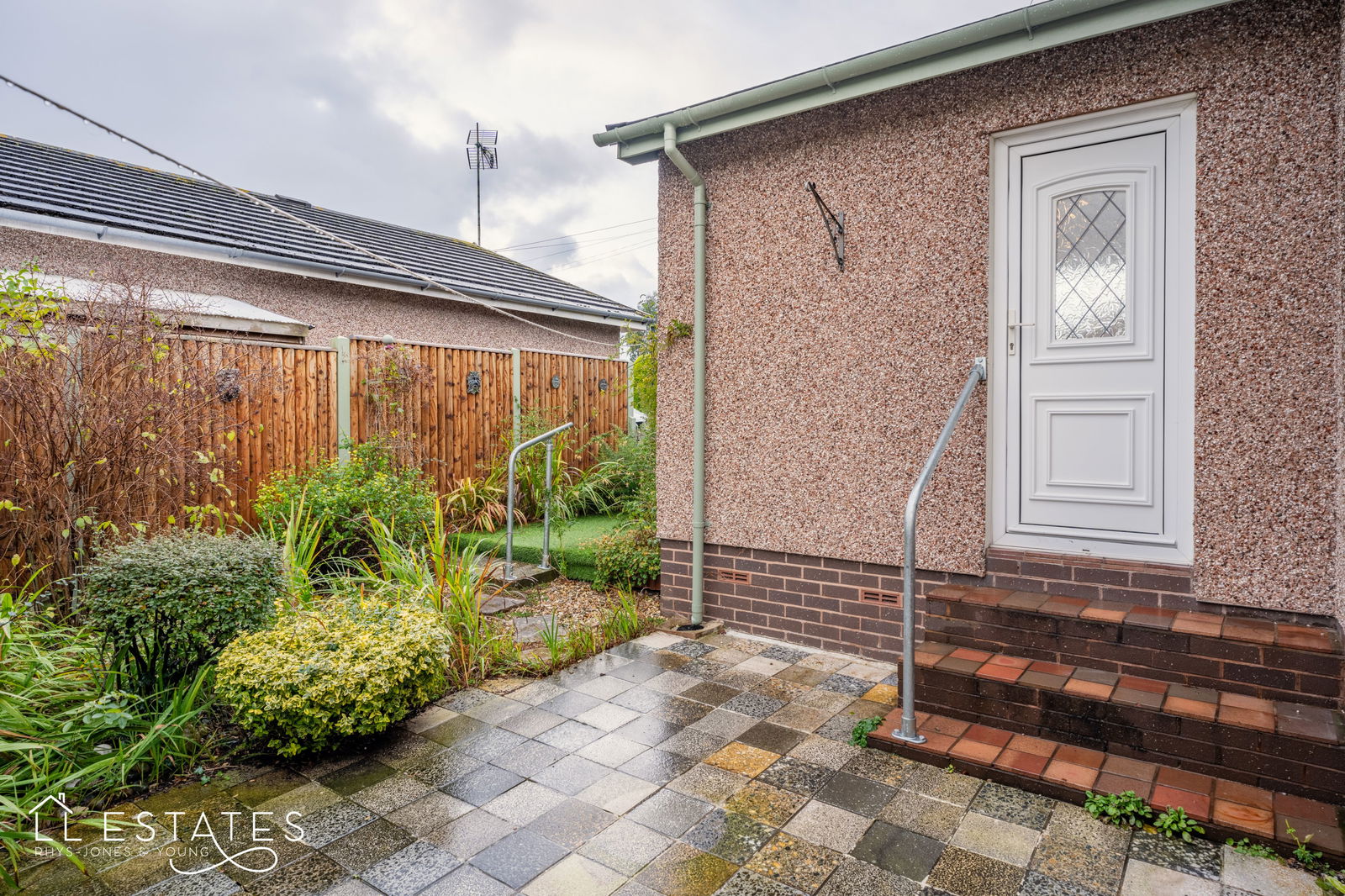 2 bed bungalow for sale in Graham Avenue, Prestatyn  - Property Image 12