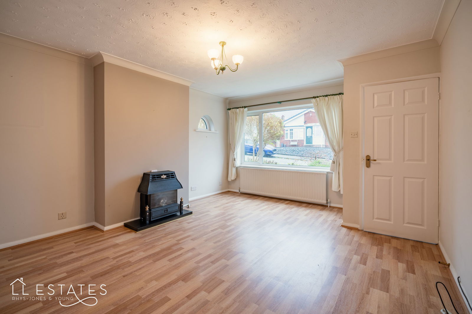 2 bed bungalow for sale in Graham Avenue, Prestatyn  - Property Image 3