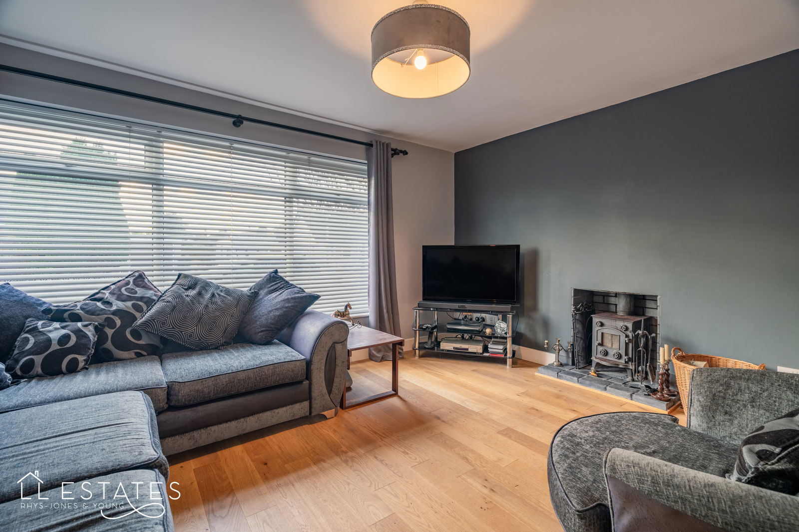 4 bed bungalow for sale in Nant Close, Rhuddlan 3
