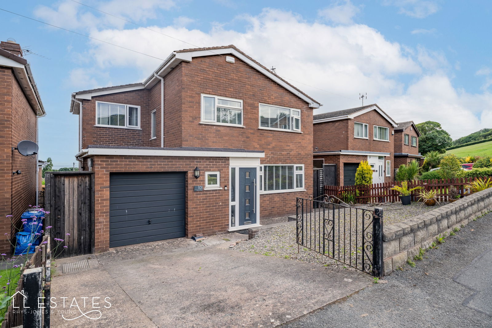 4 bed detached house for sale in Gronant Road, Prestatyn - Property Image 1