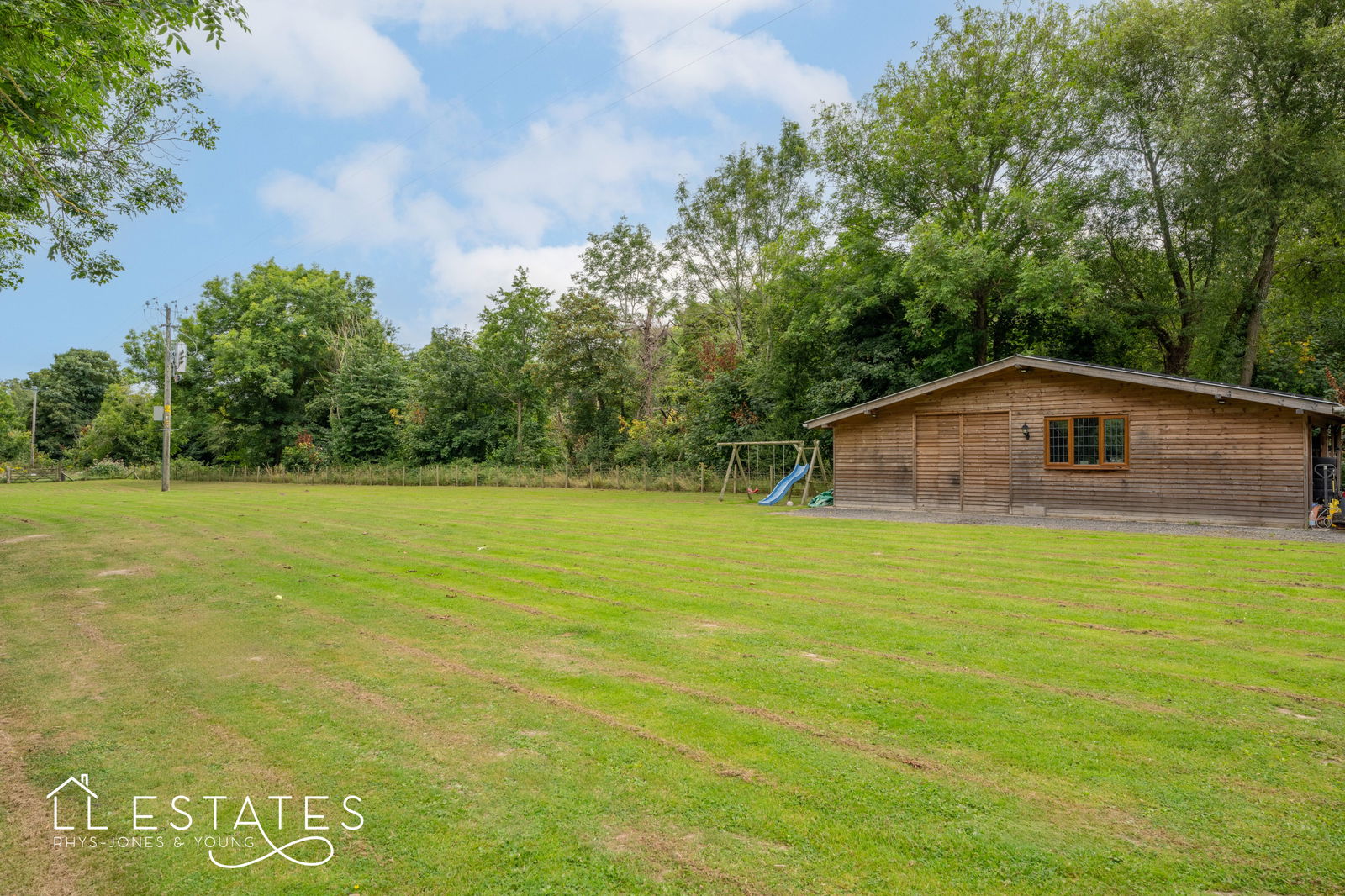 3 bed detached house for sale in Lower Denbigh Road, St. Asaph 11