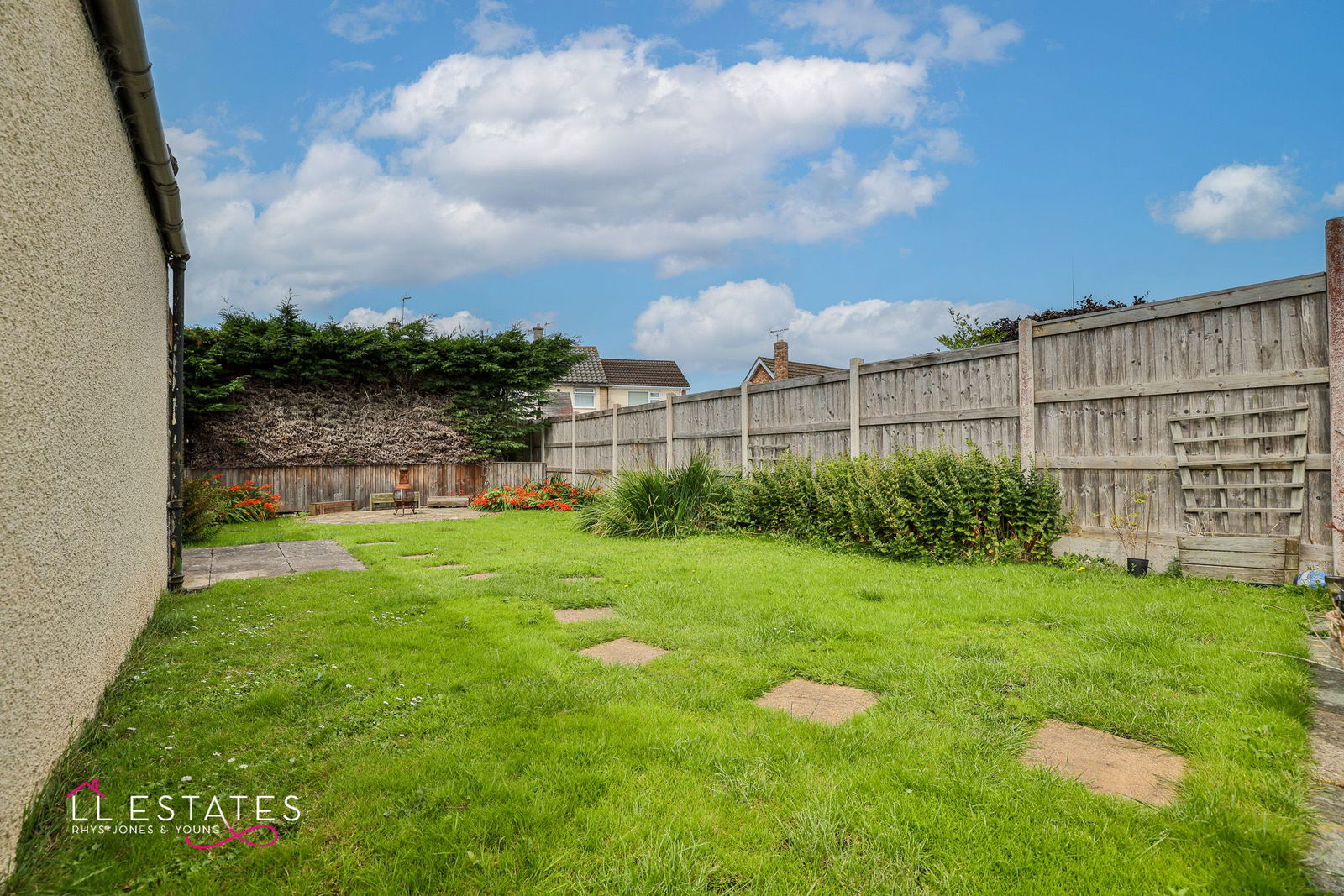 3 bed semi-detached house for sale in Bryn Gobaith, St. Asaph  - Property Image 12