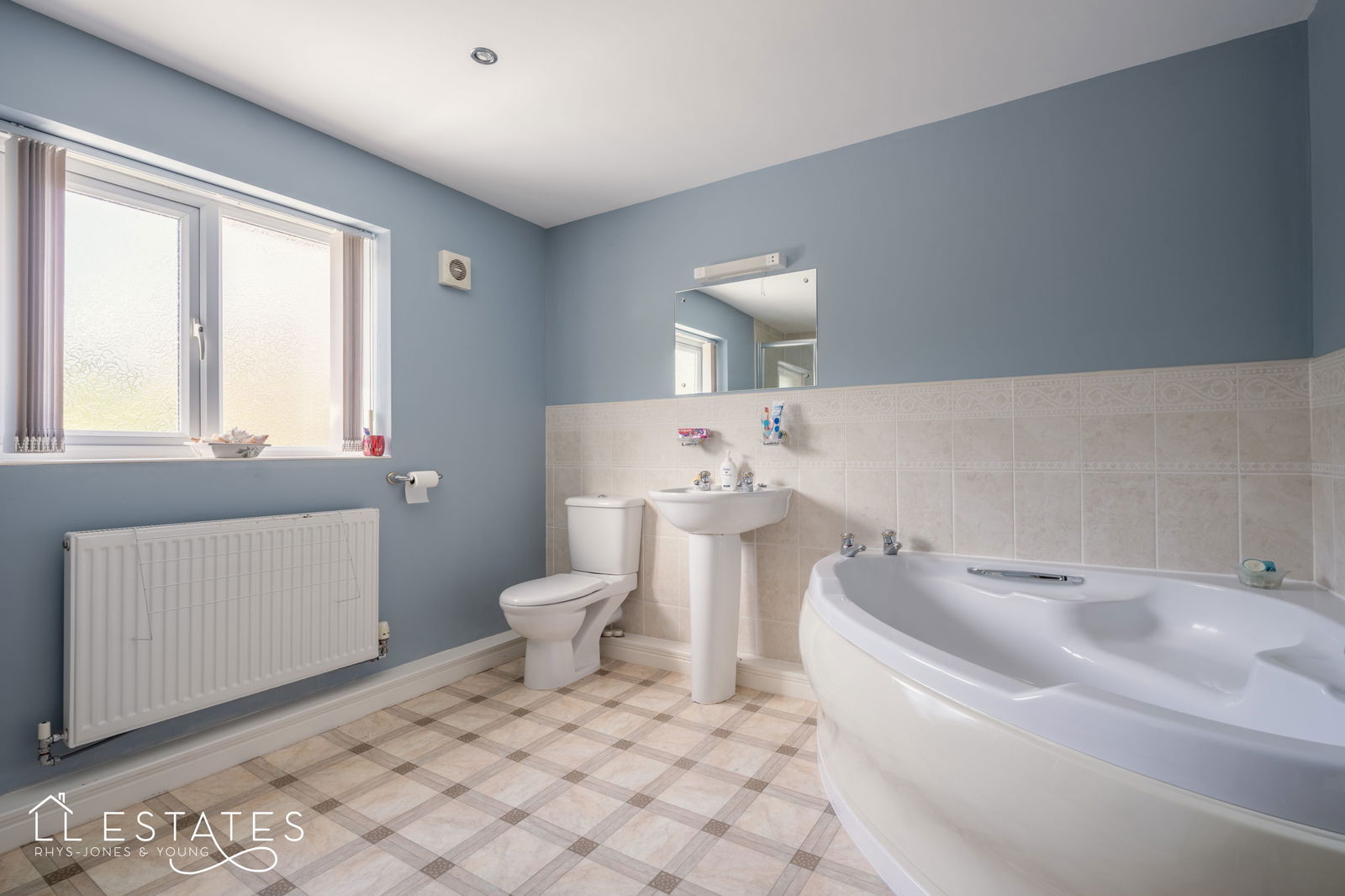 4 bed detached house for sale in Tanllwyfan, Colwyn Bay  - Property Image 8