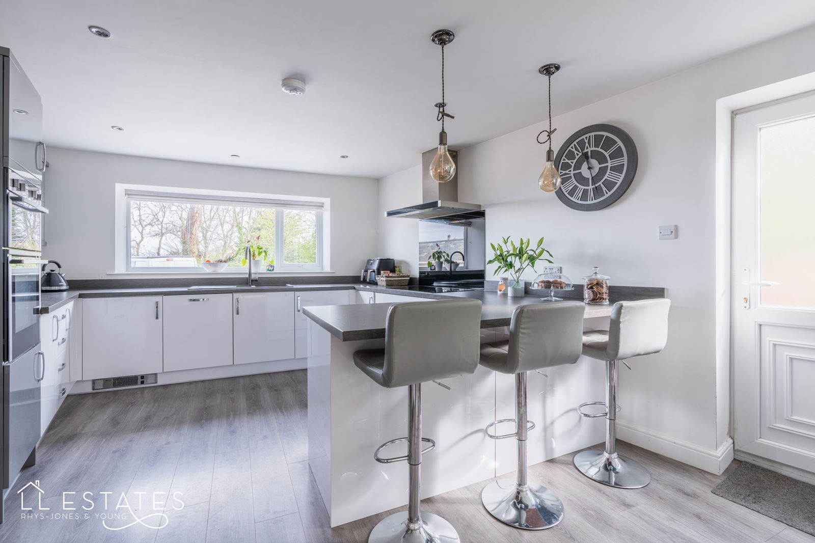 5 bed detached house for sale in Foel Road, Dyserth 7