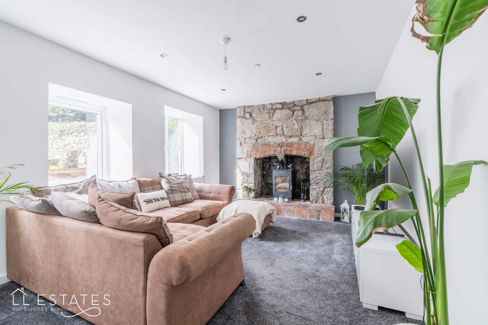 5 bed detached house for sale in Foel Road, Dyserth 2