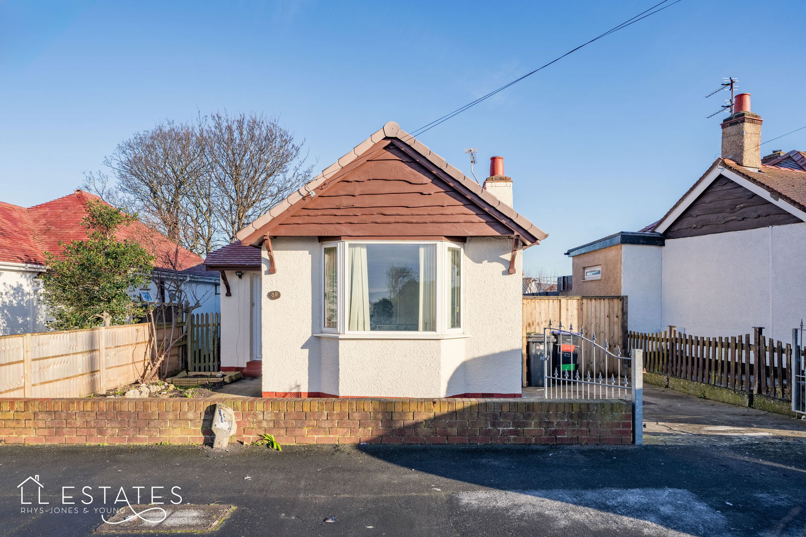 2 bed bungalow for sale in St. Margarets Drive, Rhyl  - Property Image 1