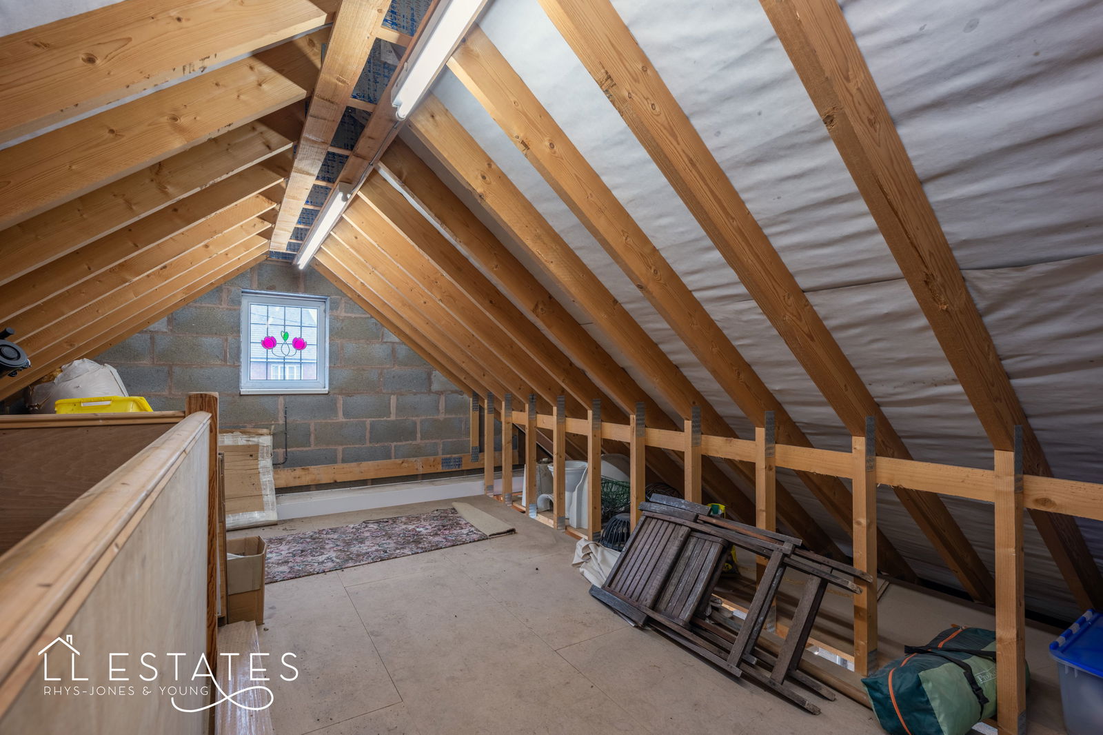 3 bed detached house for sale, Denbigh 12