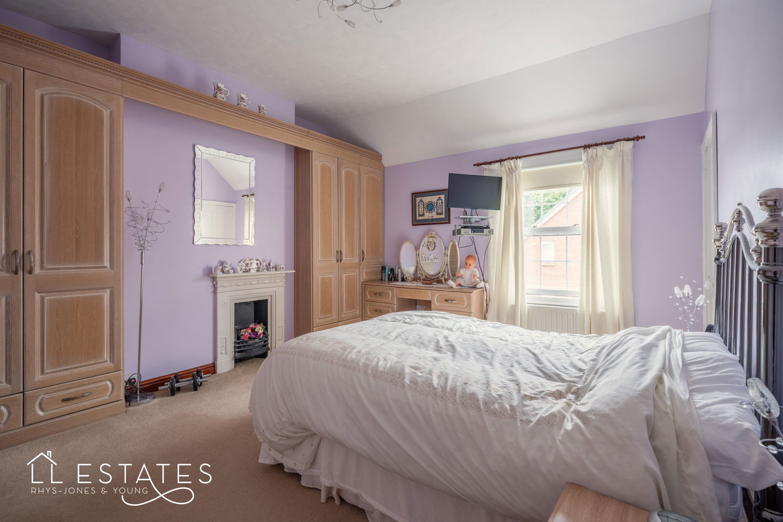 3 bed detached house for sale, Denbigh 7