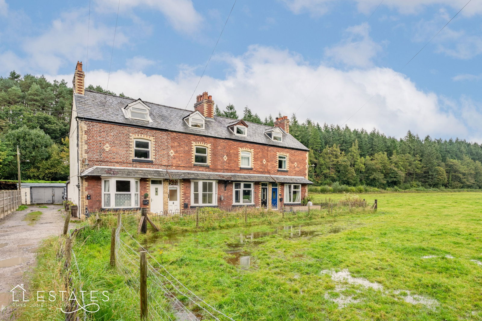 3 bed terraced house for sale in Park View, Mold  - Property Image 15