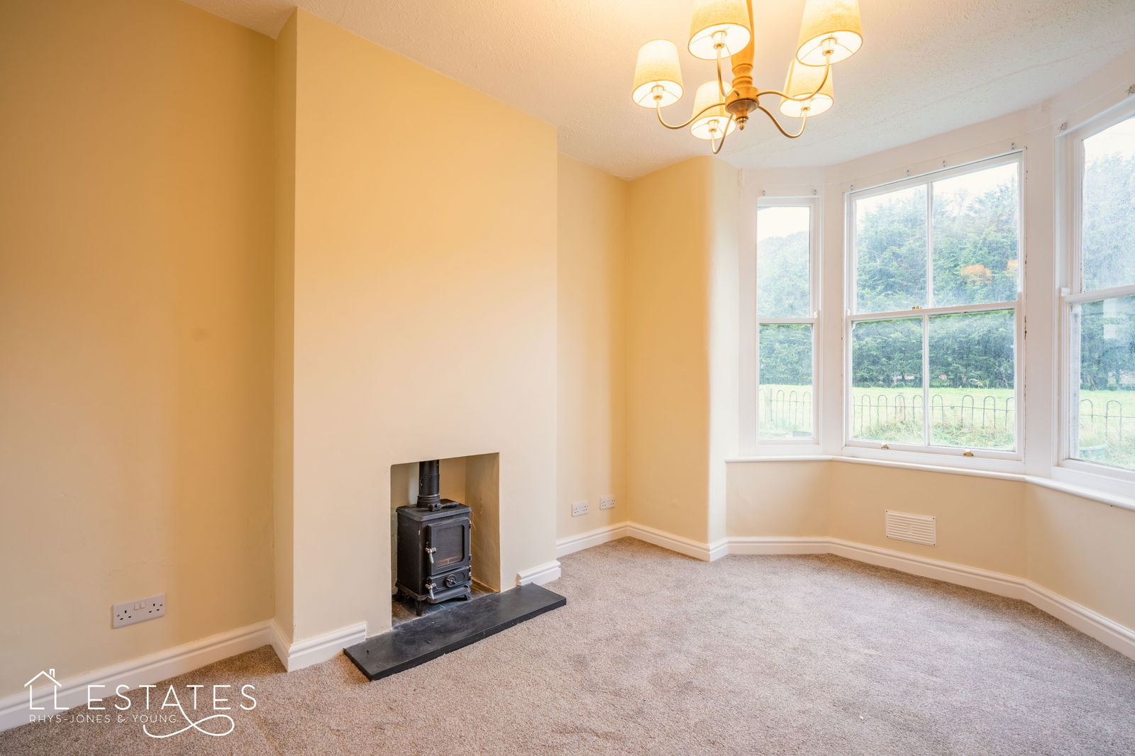 3 bed terraced house for sale in Park View, Mold  - Property Image 8