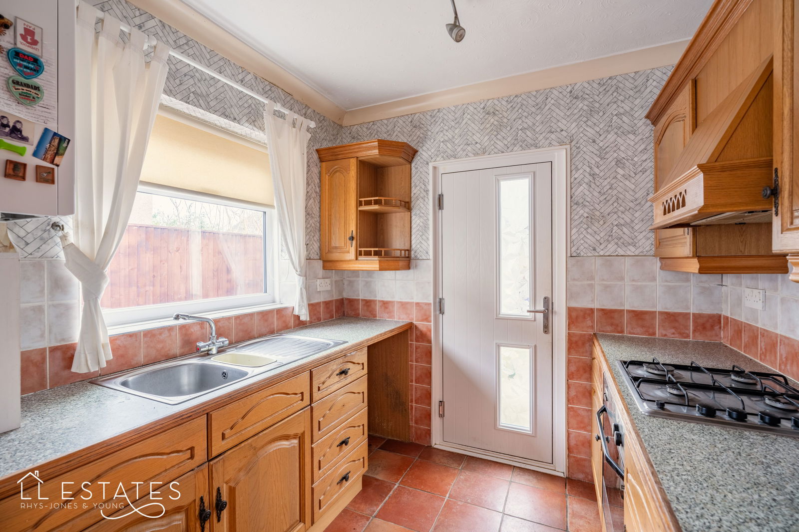 3 bed bungalow for sale in Rosedale Gardens, Rhyl  - Property Image 2