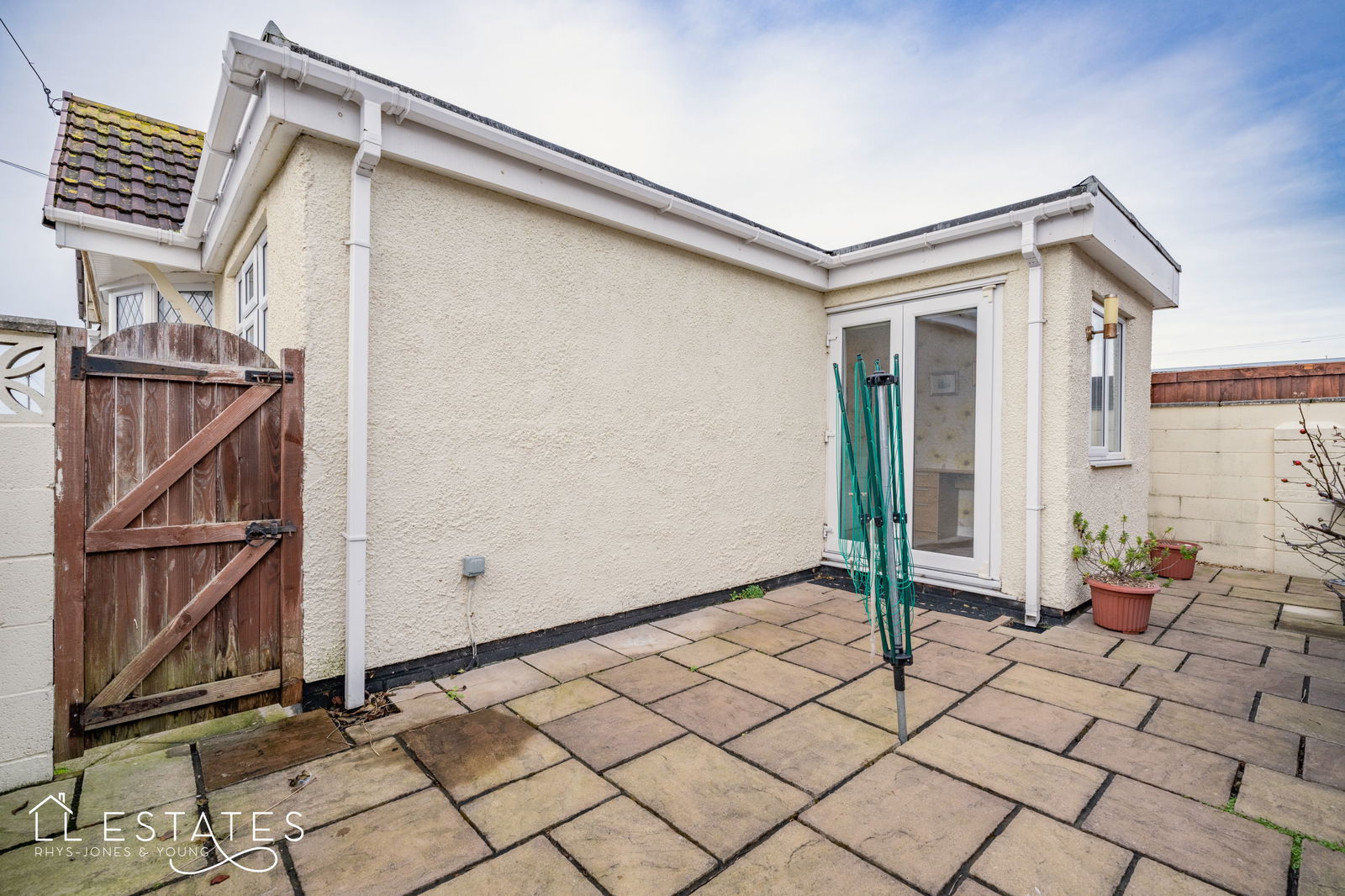 2 bed bungalow for sale in Ridgeway Avenue, Rhyl  - Property Image 12