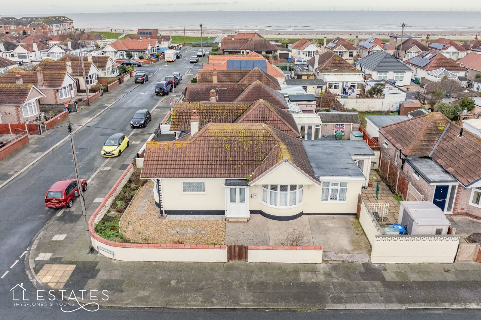 2 bed bungalow for sale in Ridgeway Avenue, Rhyl  - Property Image 13