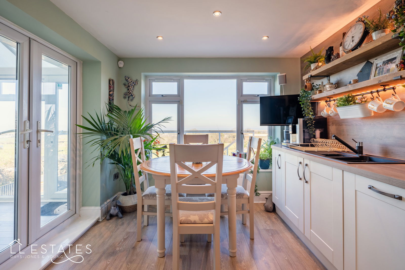 2 bed bungalow for sale in Abbey Drive, Gronant 2