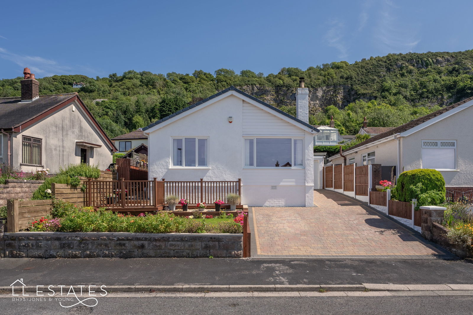 2 bed bungalow for sale in Clayton Drive, Prestatyn  - Property Image 1