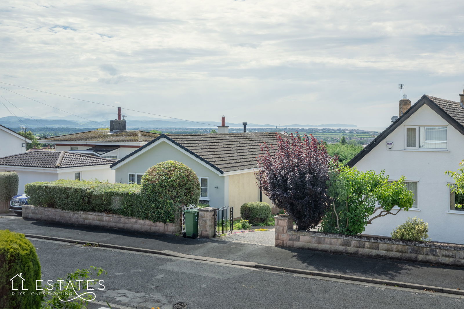 2 bed bungalow for sale in Clayton Drive, Prestatyn  - Property Image 4