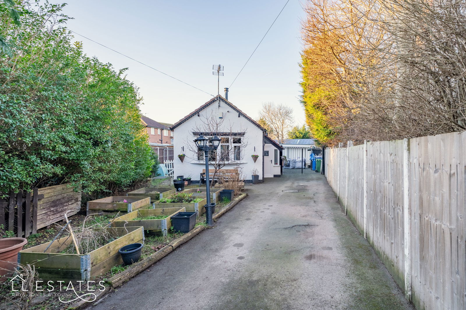 2 bed bungalow for sale in Avondale Drive, Rhyl  - Property Image 1