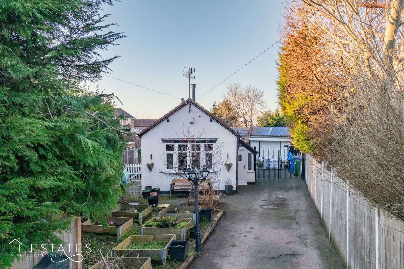 2 bed bungalow for sale in Avondale Drive, Rhyl, LL18