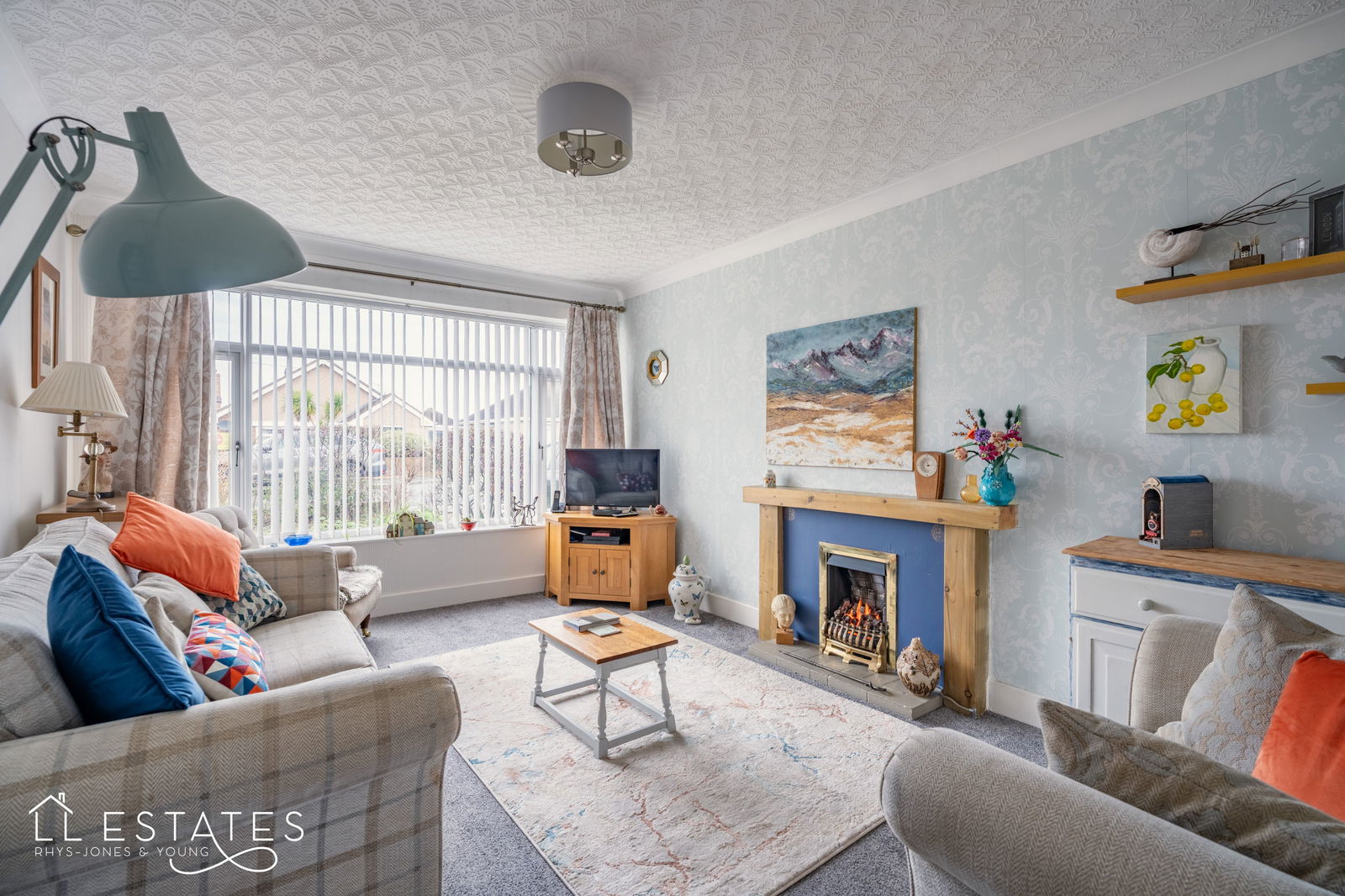 3 bed bungalow for sale in Highlands Road, Rhyl  - Property Image 2